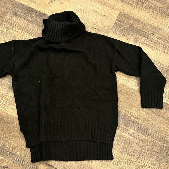 soft cowl/turtle neck sweater - Picture 1 of 1
